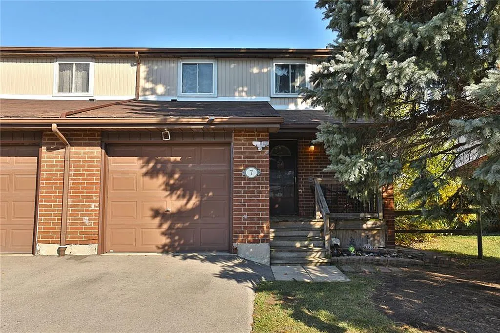 59 Queenslea Dr #7 photo 1