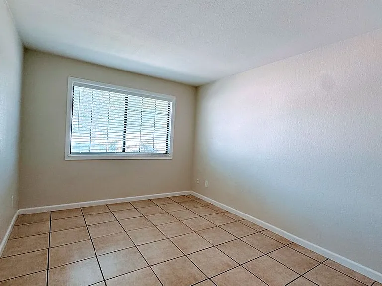 10453 Sierra Crest Dr — Photo 11