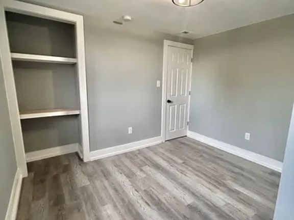 3rd image of 8 McKinley Ave