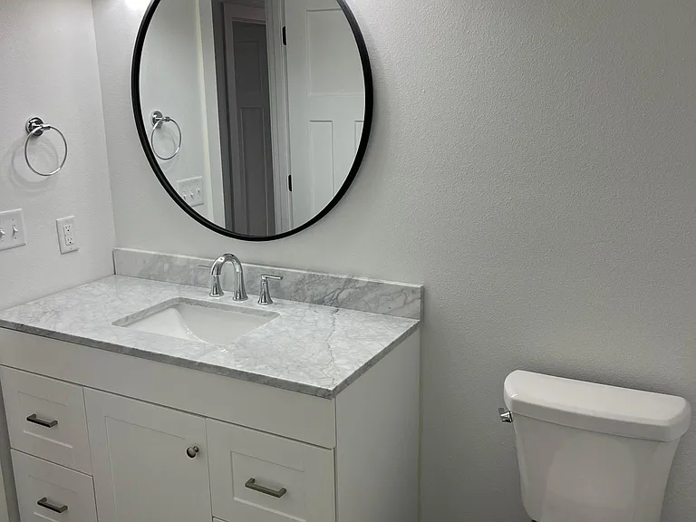 301 N Kentwood Ave — Photo 15