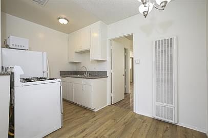 4th image of 12514 Culver Blvd #10999727