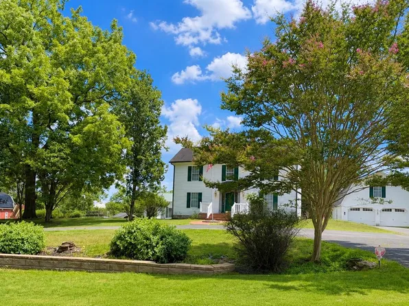 114 Pleasure Point Dr, Goodview, VA 24095