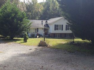 4040 Doncaster Dr, Indian Head, MD 20640