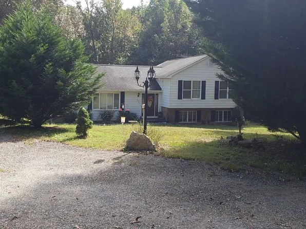 4040 Doncaster Dr, Indian Head, MD 20640