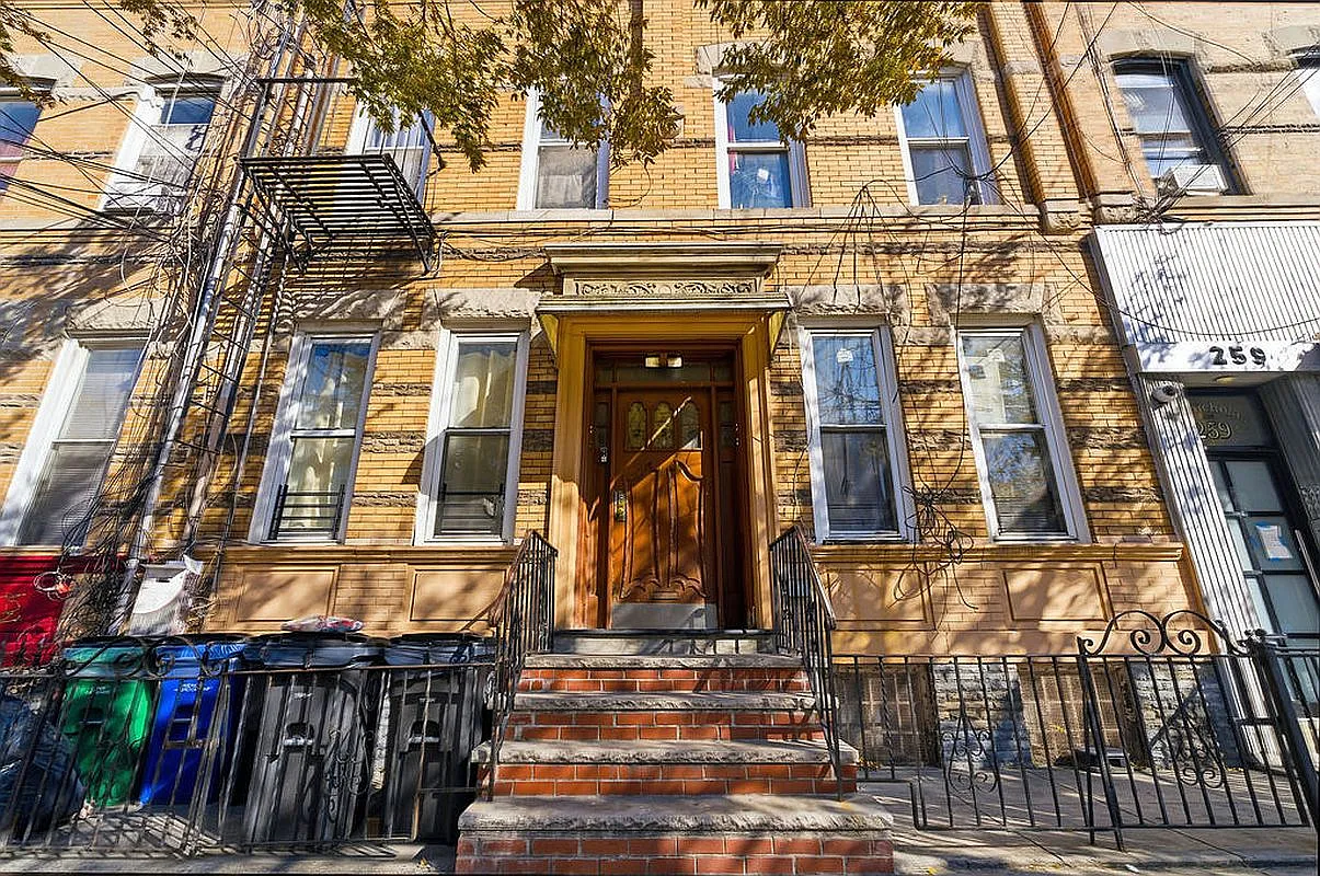 255 Saint Nicholas Ave photo 1