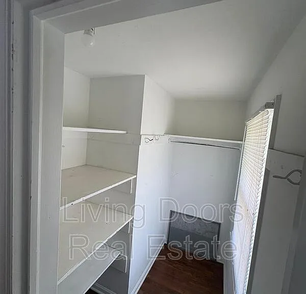 2303 South St — Photo 12