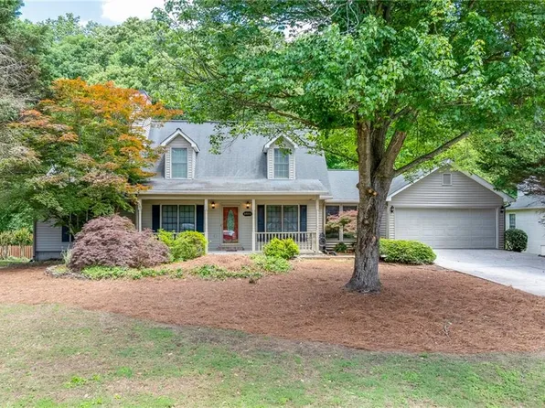 2285 Ashton Ridge Dr, Dacula, GA 30019