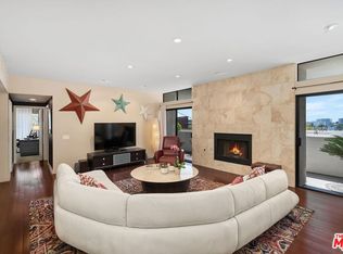 950 Hancock Ave APT 203, West Hollywood, CA 90069