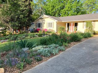 512 Holtz Ln, Cary, NC 27511