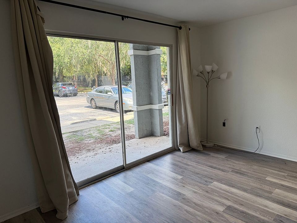 1st image of 3705 SW 27th St