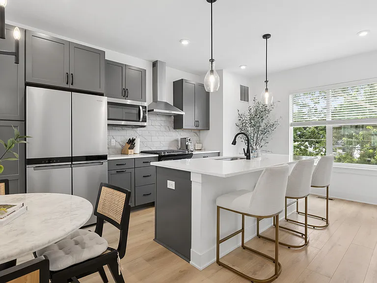 2133 Coretta Way — Photo 8