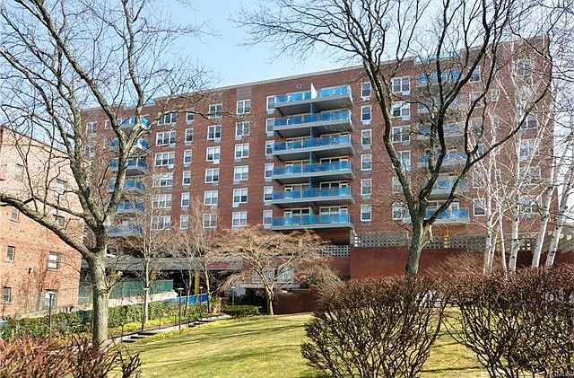 1st image of 14 Westview Ave APT 400