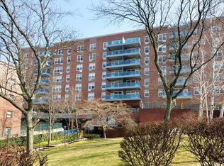 14 Westview Ave APT 400, Tuckahoe, NY 10707