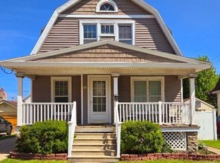 944 W 9th Ave, Oshkosh, WI 54902