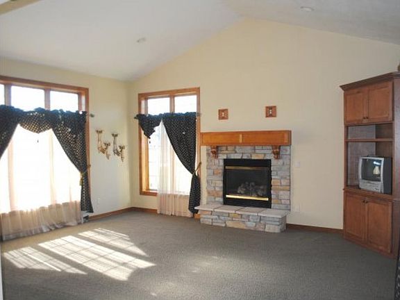 2nd image of 1584 Silver Maple Dr
