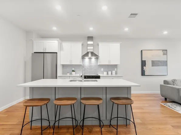 267 Old Colony #503, Boston, MA 02127