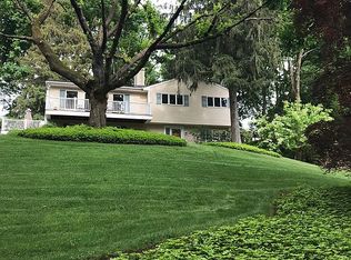 66 Maple Hill Rd, Pleasantville, NY 10570