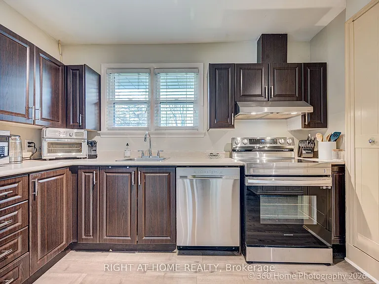 1493 Constance Dr — Photo 12