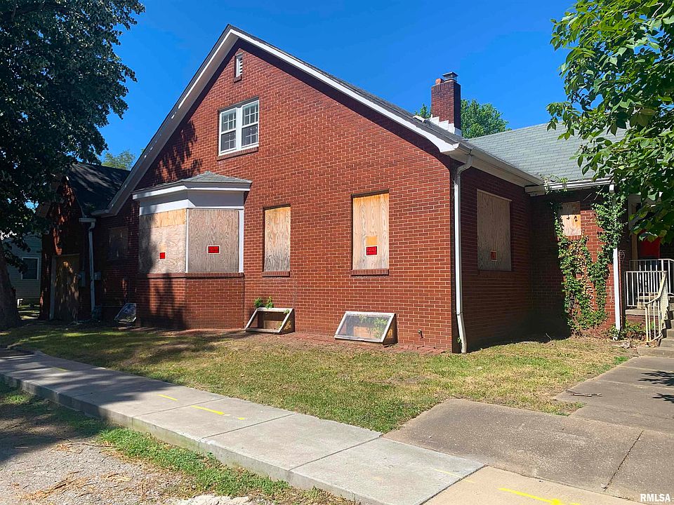 811 W Walnut St, Carbondale, IL 62901 Zillow