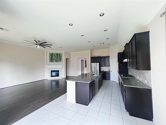 4th image of 4619 Tamara Heights Ln