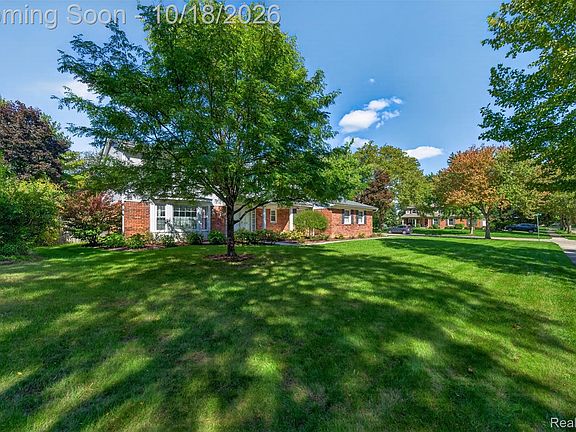 2nd image of 3891 Boulder Dr