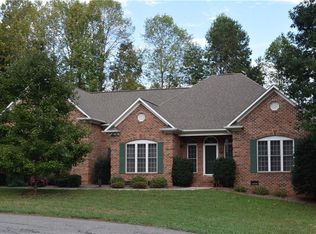 149 Live Oaks Rd, Advance, NC 27006