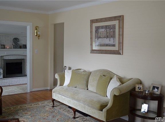 4th image of 309 Massachusetts Ave