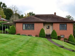 121 Oakmont St, Washington, PA 15301