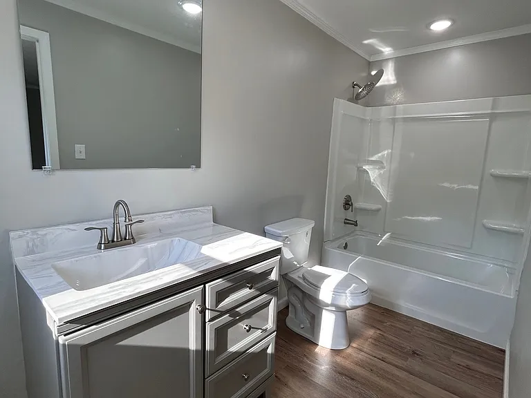 610 E Kingshighway #1 — Photo 2