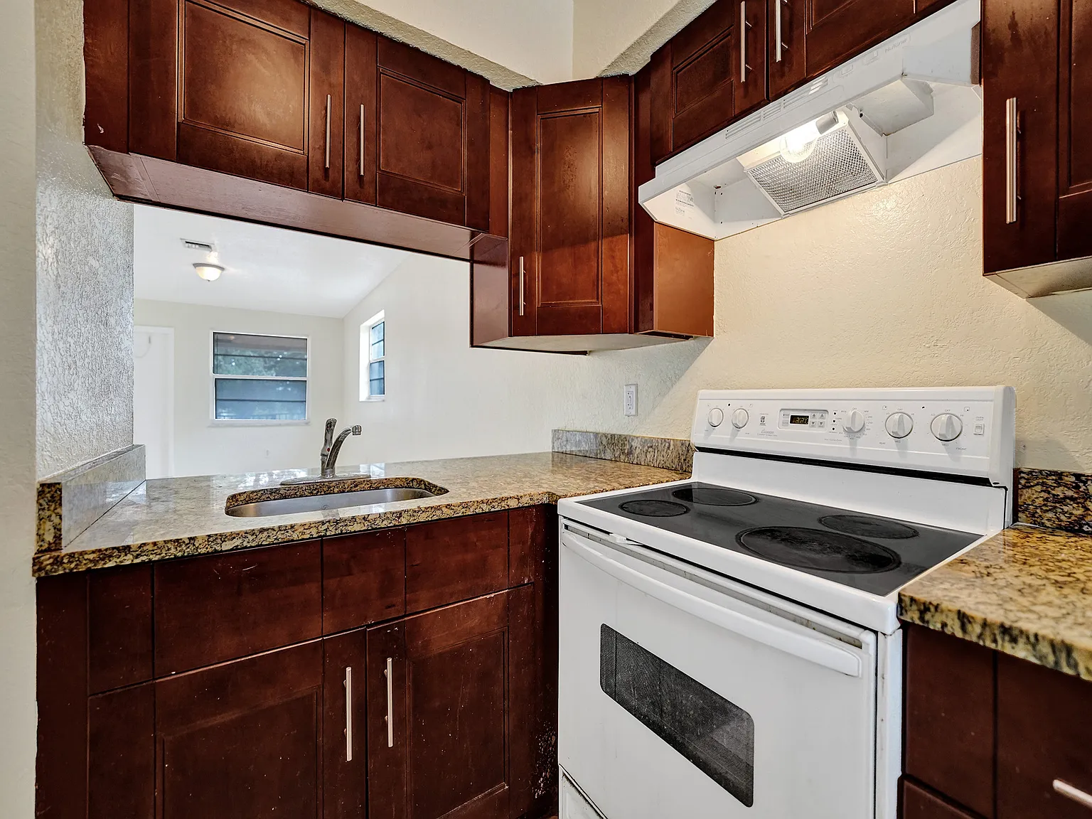 2 bed, 900 sqft, $1,850 — Photo 4