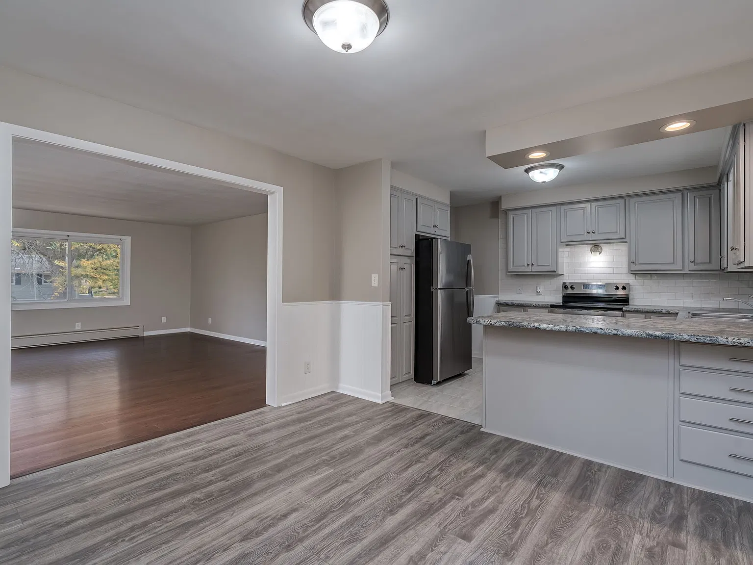 4 bed, 2200 sqft, $1,850 — Photo 4