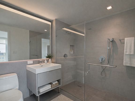 5th image of 92-29 Guy R Brewer Blvd #1521