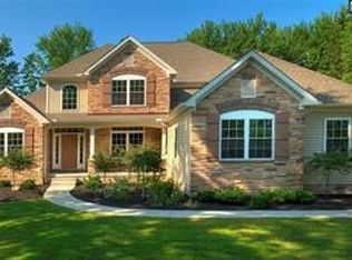 35120 Chagrin Blvd, Moreland Hills, OH