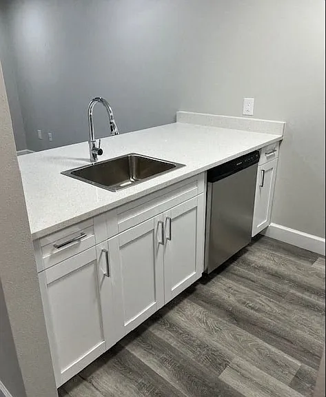 Spring Lake Apartments — Photo 16
