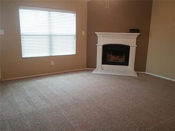 2nd image of 3400 Overstreet Ln