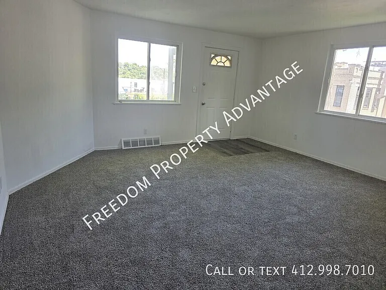 726 E 9th Ave #1 — Photo 2