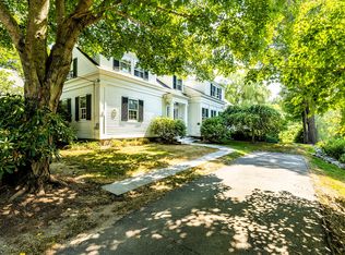 27 High St, Camden, ME 04843