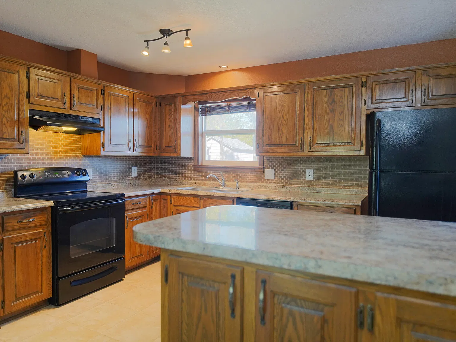2 bed, 2.0 bath, 1000 sqft, $1,200 — Photo 4