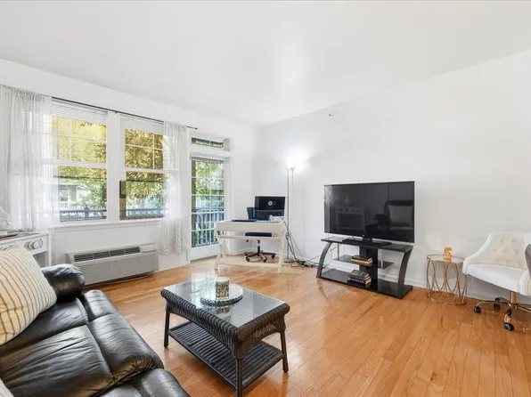 4 Constellation Place image 6 of 43