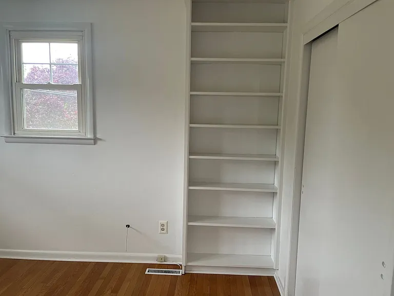 202 Alders Dr — Photo 13