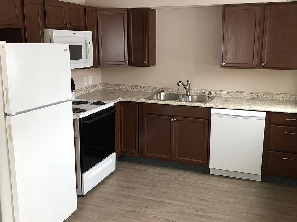 1st image of 131 Louis Ave