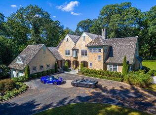 102 Wheatley Rd, Old Westbury, NY 11568