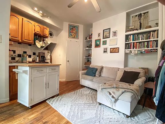 2nd image of 257 Powers St Unit 9