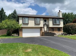 860 Bald Eagle Lake Rd, Ortonville, MI