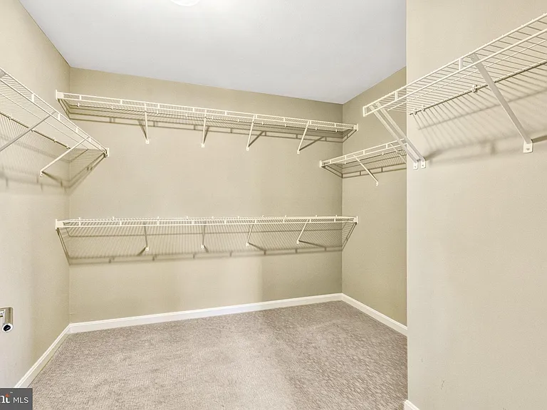 21491 Willow Breeze Sq — Photo 36