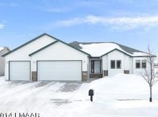 619 43 1/2 Ave S, Moorhead, MN 56560