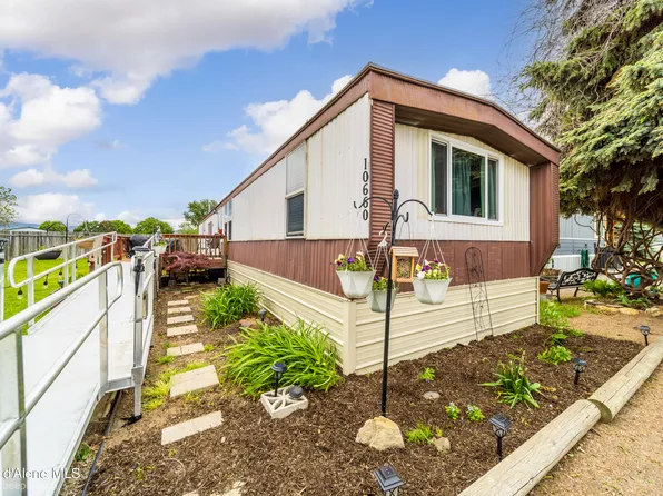 10660 N Benoit St, Hayden Lake, ID 83835