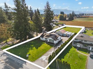 33120 Huntingdon Rd, Abbotsford, BC V2S 7Z3
