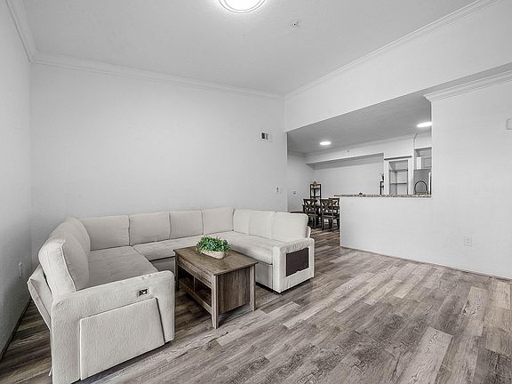 4th image of 15085 Michelangelo Boulevard #207