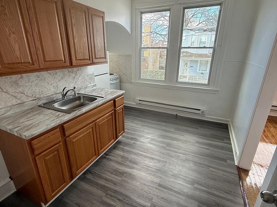 1st image of 256 W Ashdale St Floor 2